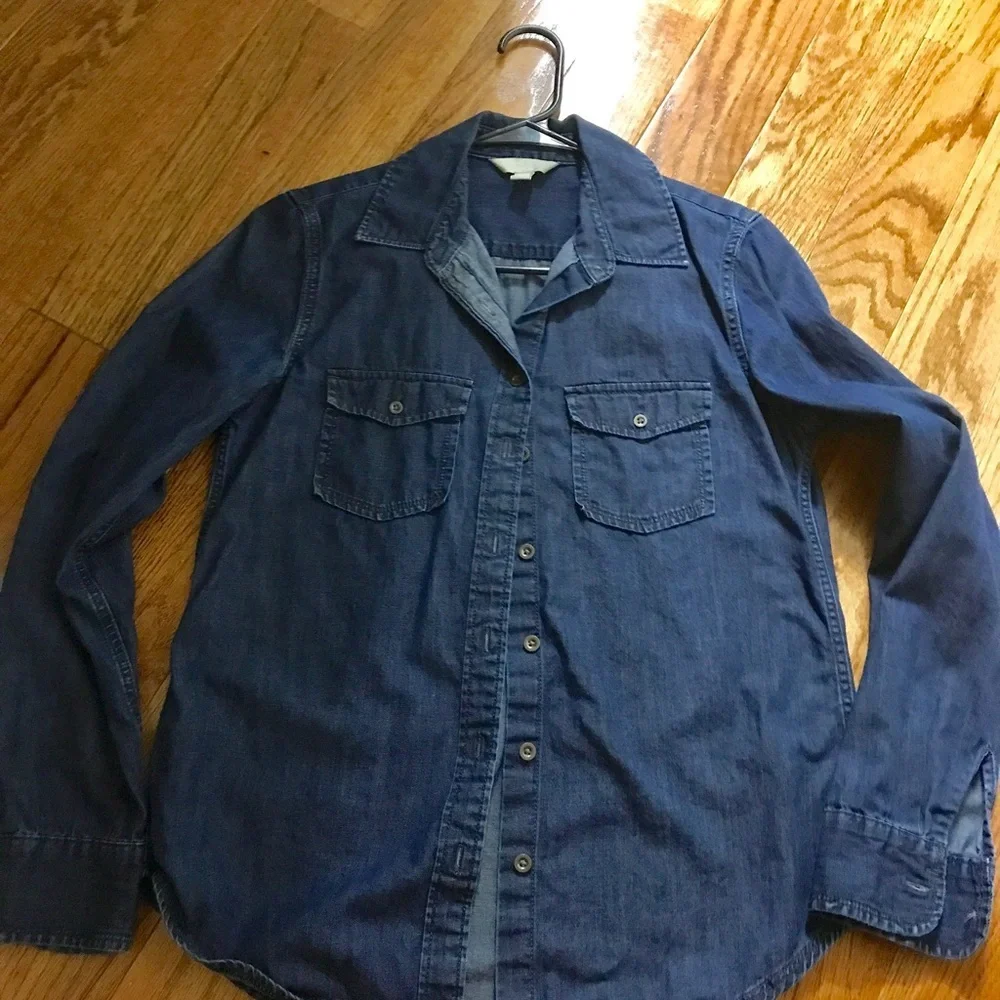 Banana republic shirt size small